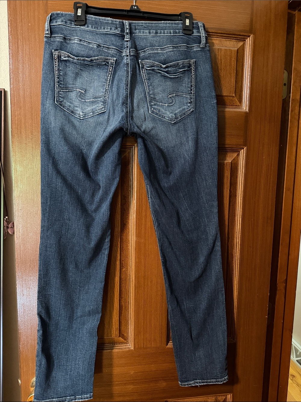 Classic Women’s  Dark Blue Straight-Leg Jeans